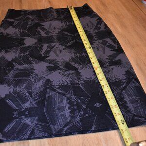 Medium LuLaRoe Cassie Pencil Skirt Stretch Material $10